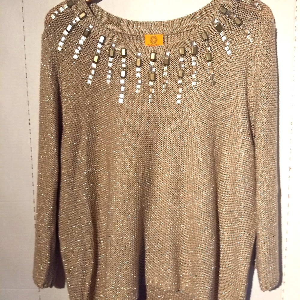Gorgeous ✨Gold Sweater with embellishments.